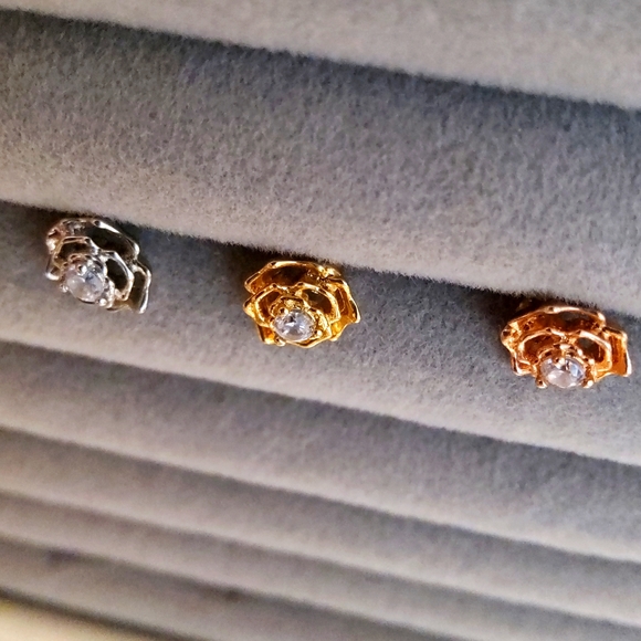 Rose Body Jewelry - Picture 2 of 2